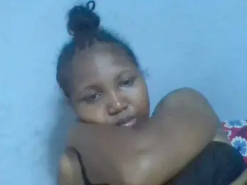 Rema-2  live sex cam