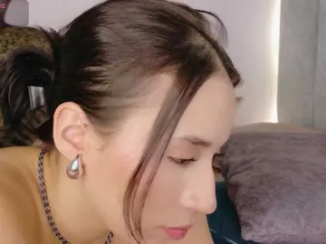 Manumontoya  live sex cam