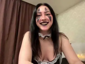 Nikatira  live sex cam