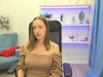 CaseyTerini  live sex cam