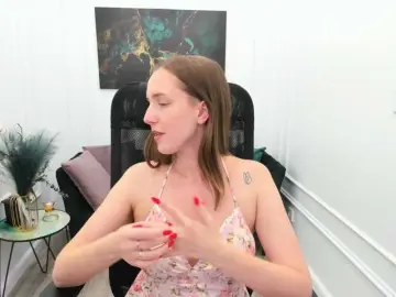 CaseyTerini  live sex cam