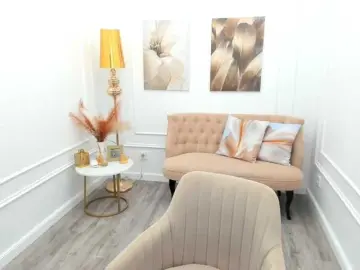 CaseyTerini  live sex cam