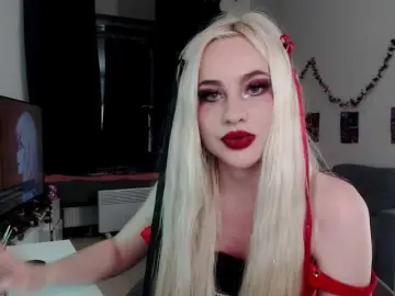 Chrystall31  live sex cam