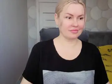 CorrinnaWild  live sex cam