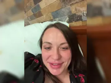 HollyDoll  live sex cam