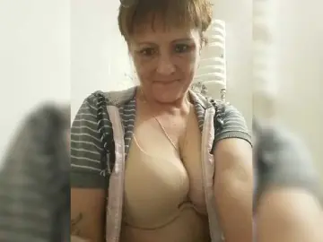 Lubanja4455  live sex cam