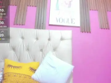 LuciaSpear  live sex cam