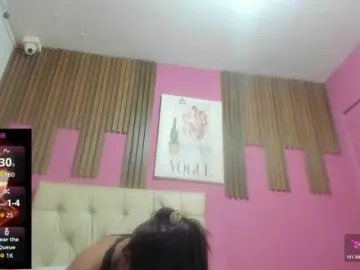 LuciaSpear  live sex cam