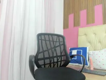 LuciaSpear  live sex cam