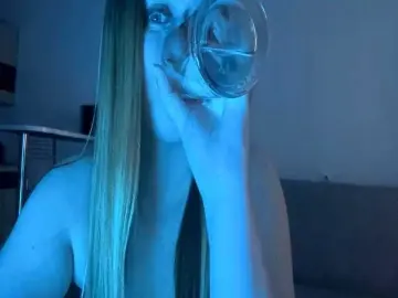 MadonnaTellefsen  live sex cam