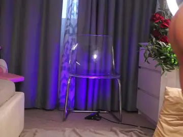 NyrobiNova  live sex cam