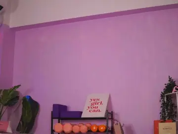 NyrobiNova  live sex cam