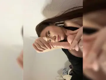 ZoiKissy  live sex cam