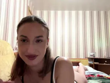 KirstenMolner  live sex cam