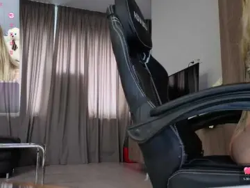 Megan-Ros  live sex cam