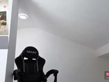 Megan-Ros  live sex cam