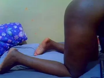 Molly-22  live sex cam