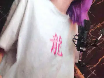 Molodaya  live sex cam