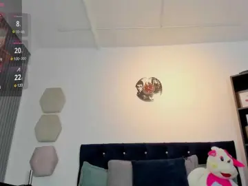 Yuliana-Demon  live sex cam