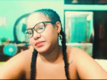 Sarahlove16  live sex cam
