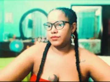 Sarahlove16  live sex cam