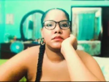 Sarahlove16  live sex cam