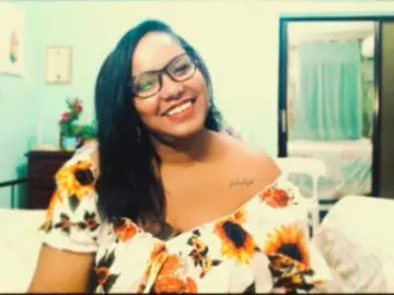 Sarahlove16  live sex cam