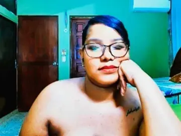 Sarahlove16  live sex cam