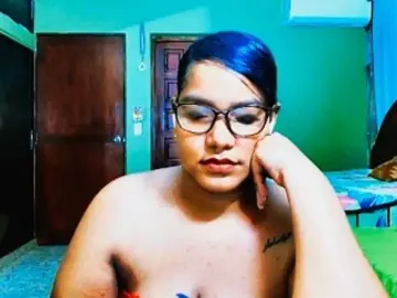 Sarahlove16  live sex cam