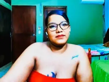 Sarahlove16  live sex cam