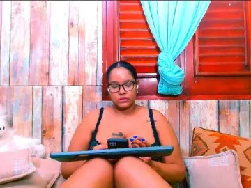 Sarahlove16  live sex cam
