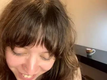 DaniTamura  live sex cam