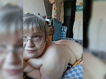 LLIyJluk  live sex cam