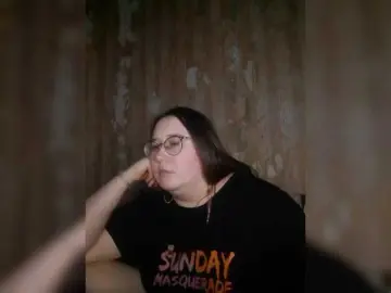 Linavia  live sex cam