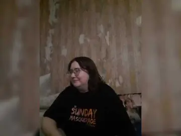 Linavia  live sex cam