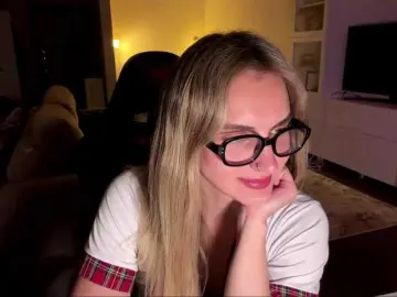 MissyKissy  live sex cam