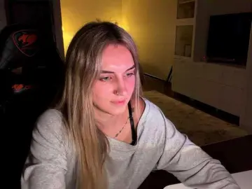 MissyKissy  live sex cam