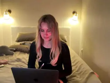 MissyKissy  live sex cam