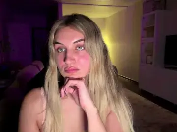 MissyKissy  live sex cam