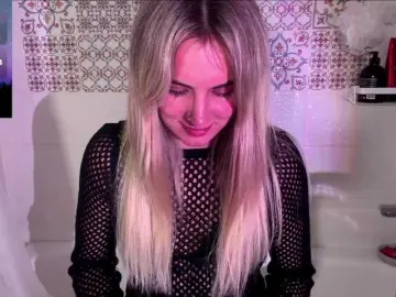 MissyKissy  live sex cam