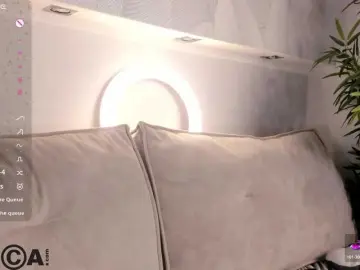 Molly-Platt  live sex cam