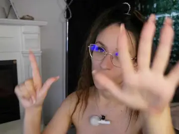 NicoleIris  live sex cam