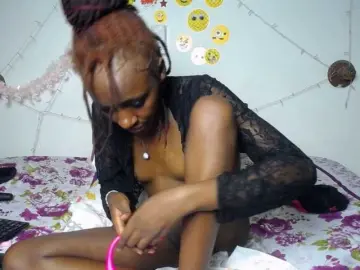 QueenAria  live sex cam