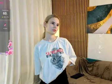 SugarNyaa  live sex cam