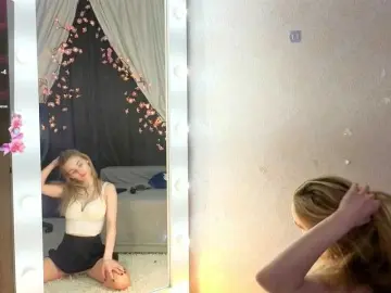 SugarNyaa  live sex cam