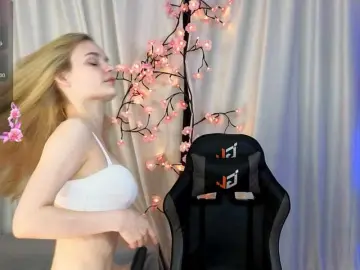 SugarNyaa  live sex cam