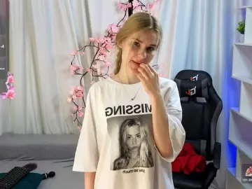 SugarNyaa  live sex cam