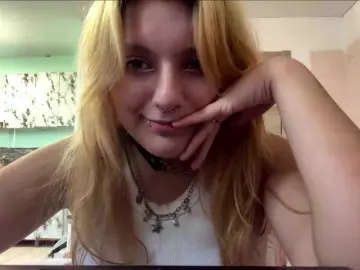 Casseyronely  live sex cam