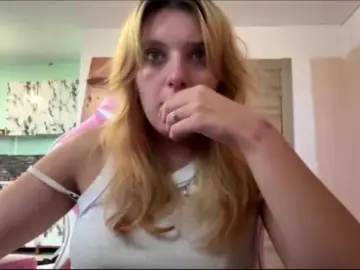 Casseyronely  live sex cam