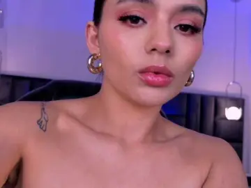 JulietteMoreau  live sex cam